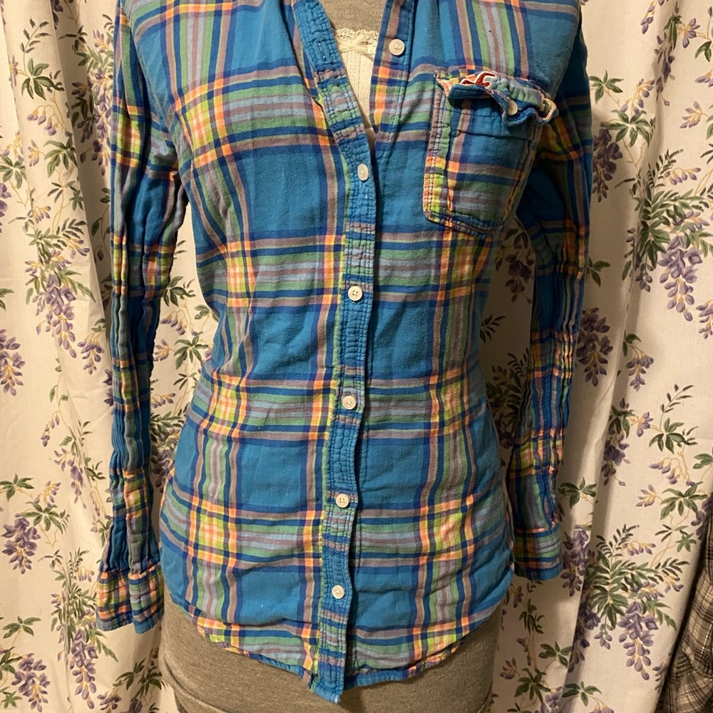 Hollister Y2K Blue Plaid Button-Up Shirt